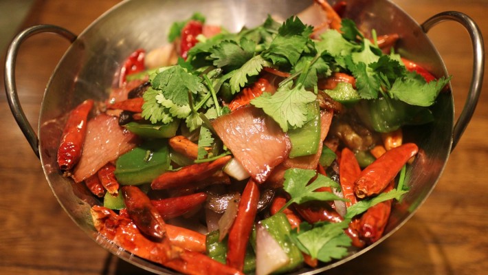 Las hemorroides y la comida picante Las hemorroides y la comida picante